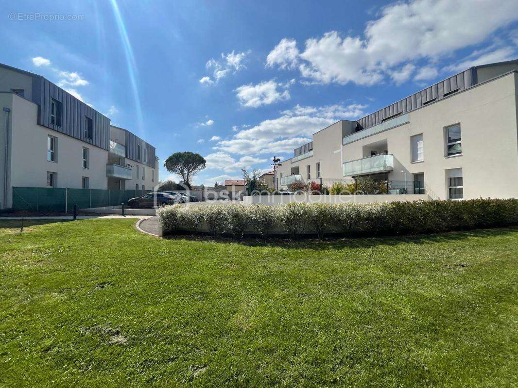 Appartement à SEREZIN-DU-RHONE