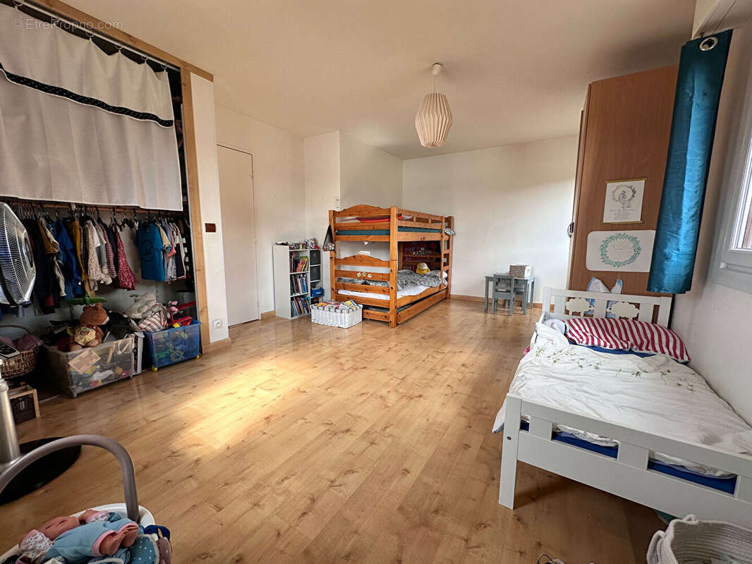 Appartement à MONTIGNY-LE-BRETONNEUX