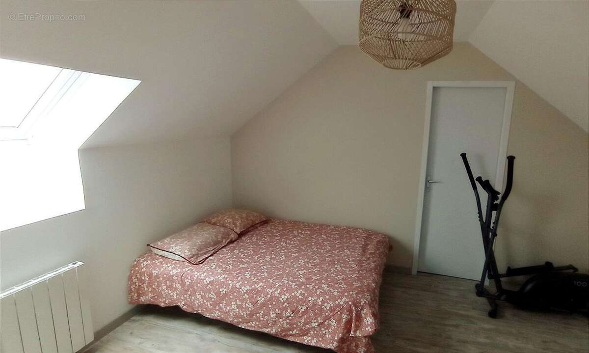 Maison à SAINT-ETIENNE-DE-CHIGNY