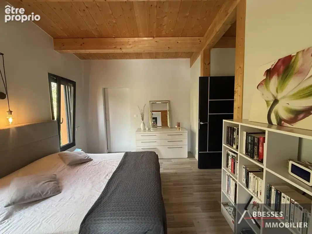 EN EXCLUSIVITÉ - A 2 min de REMIREMONT : pavillon Xilome de plain pied avec piscine et jaccuzzi. - photo 13
