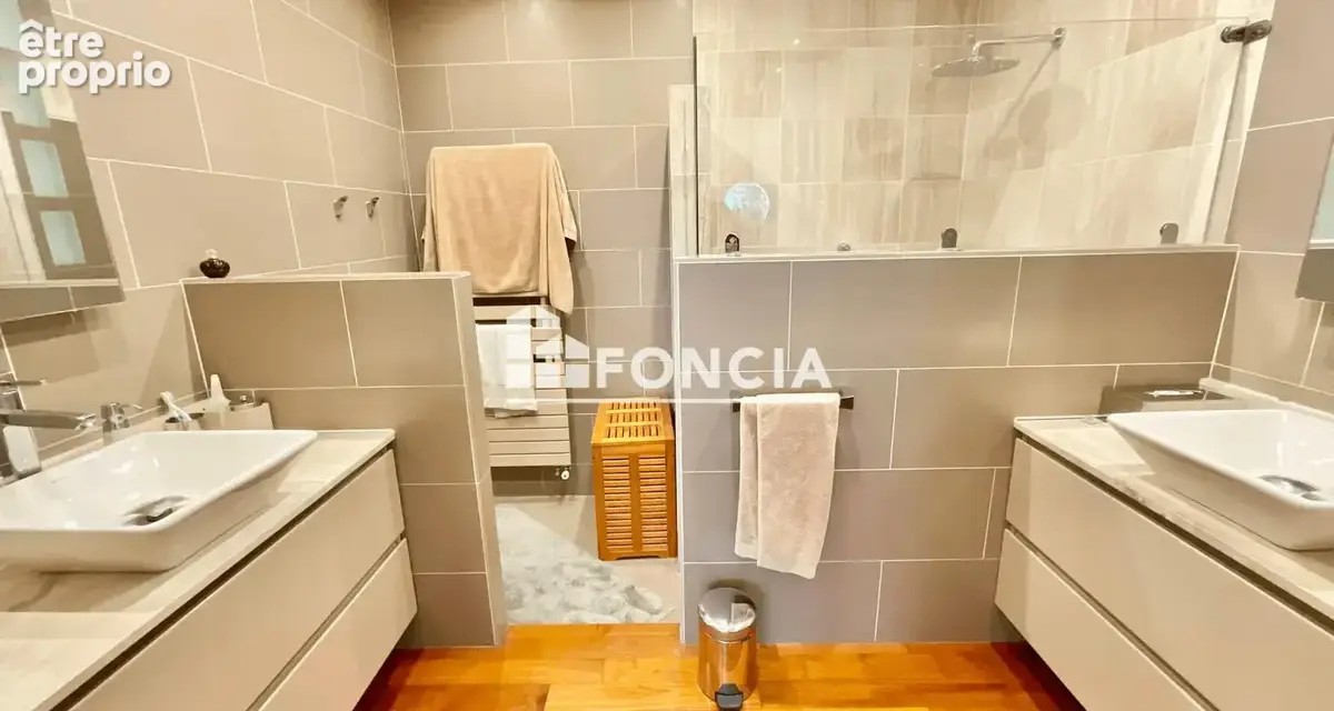 Maison de 243 m2 - 6 chambre - terrain de 967 m2 - photo 9