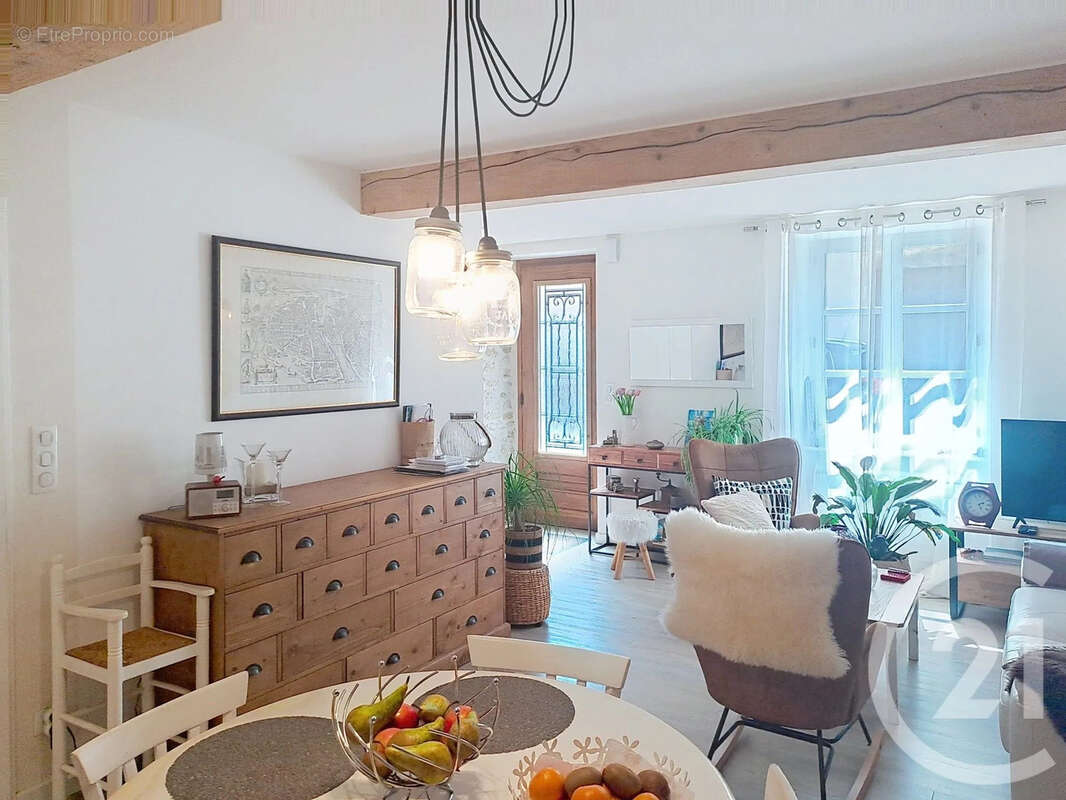 Maison à SALLES-SUR-L'HERS