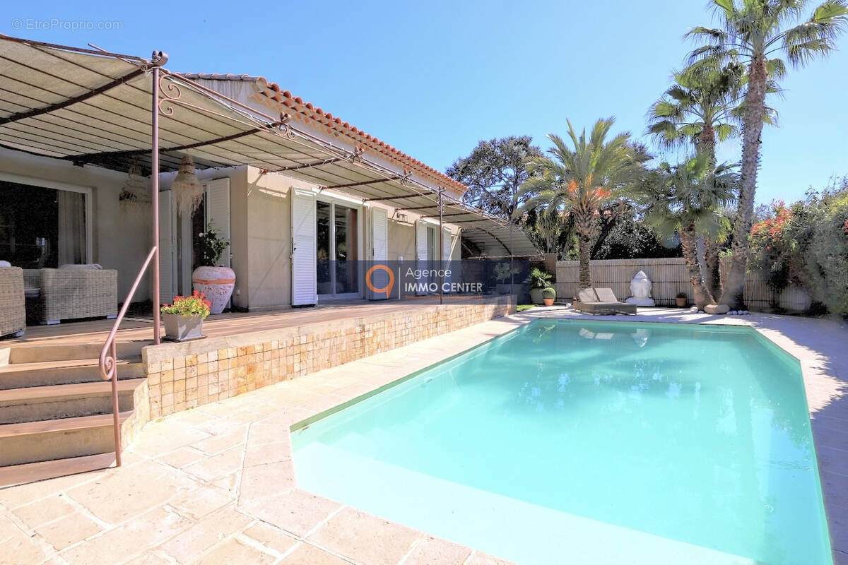 Maison à SIX-FOURS-LES-PLAGES