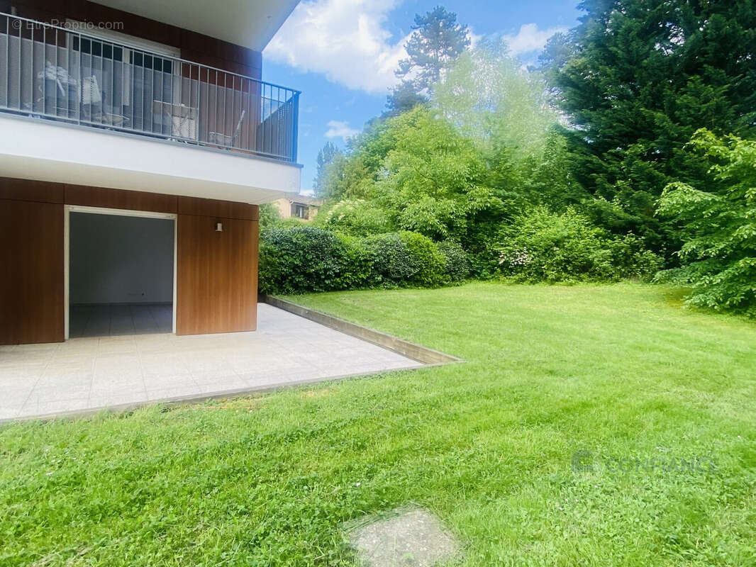 Appartement à LENTILLY