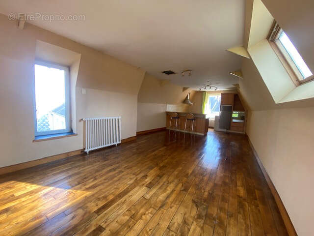 Maison d'habitation avec ancien local commercial - photo 3