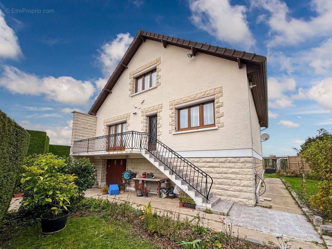 Appartement à ETRECHY