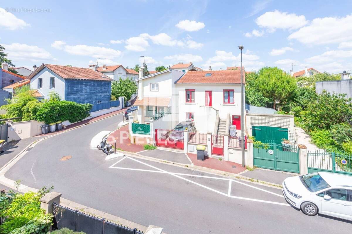 Maison à SURESNES