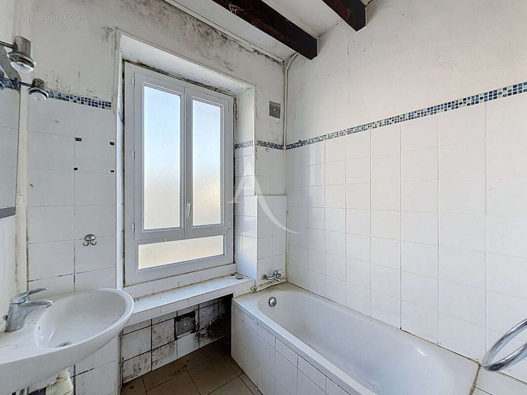 Appartement à LES PONTS-DE-CE