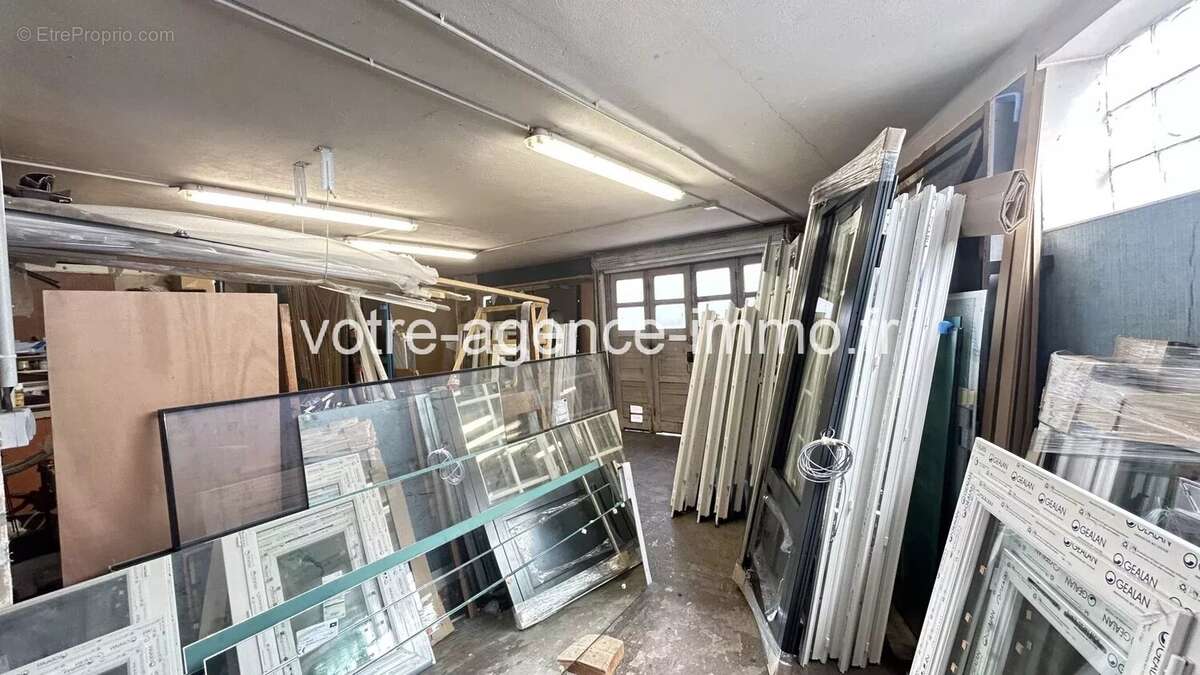 Nice Magnan- murs commerciaux occupés- garage/atlier - photo 6