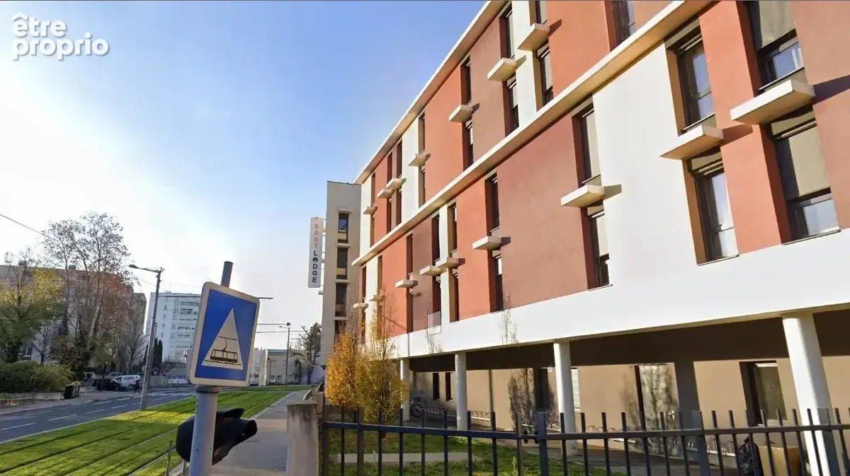 INVESTISSEMENT LOCATIF  Saint Priest  Résidence Affaires Lyon Est Eurexpo  5.73 % de rentabilité - photo 13