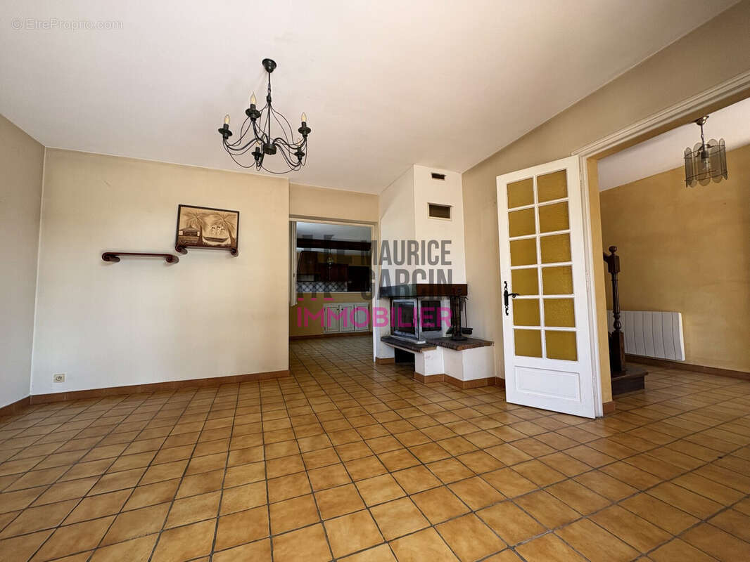 Maison à MORIERES-LES-AVIGNON