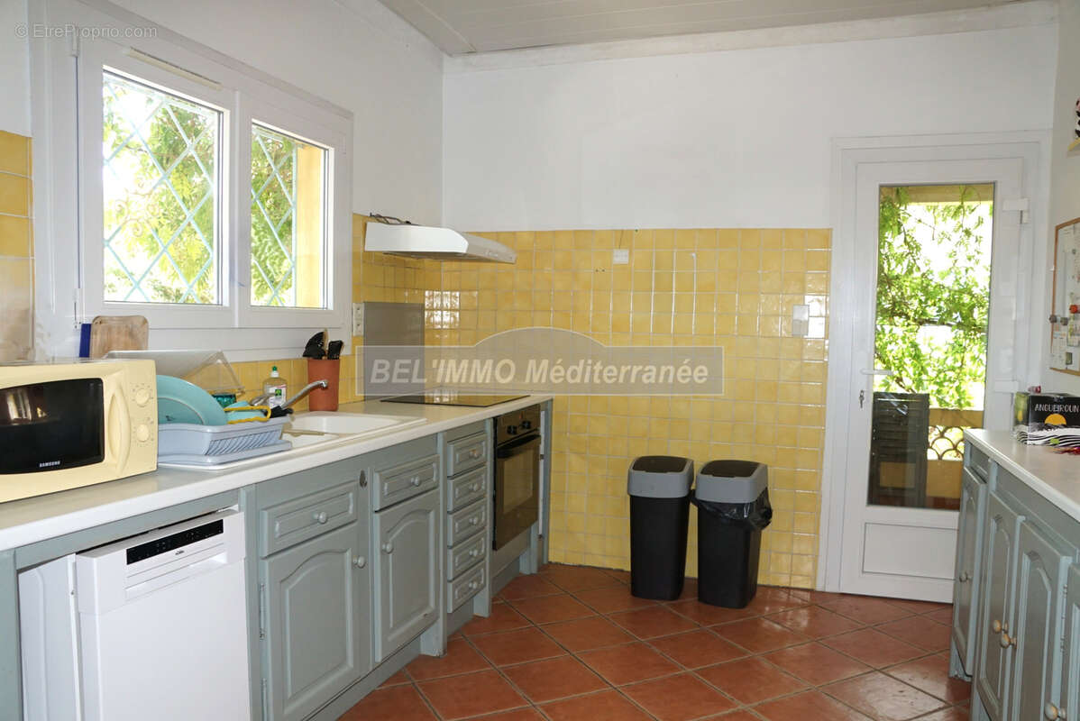 Centre-Ville, Villa de 190 m2 sur terrain de 835 m2 - photo 12