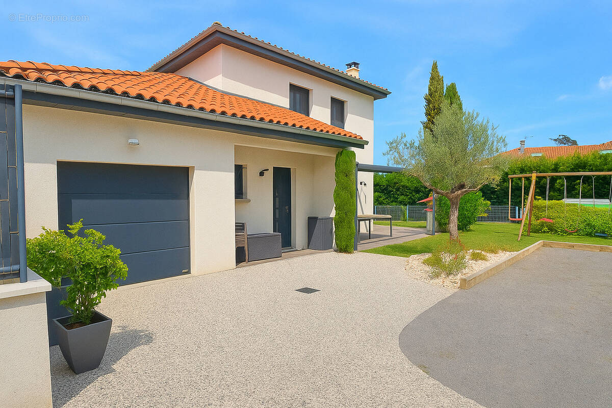 Maison à SOUCIEU-EN-JARREST