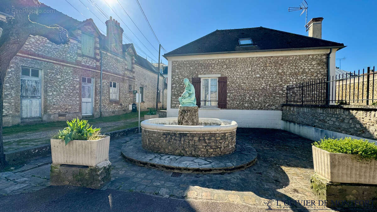 Maison à GARANCIERES