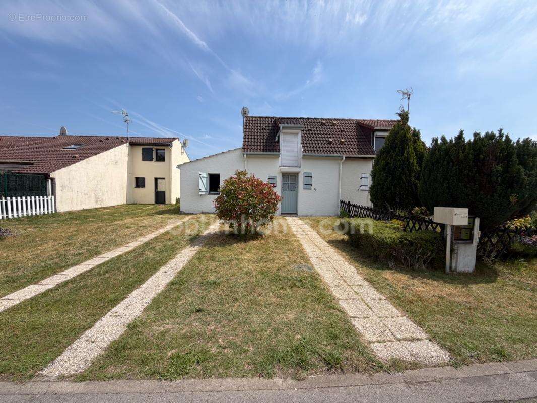 Maison 2 chambres avec jardin – Sainte-Cécile-Plage - photo 2