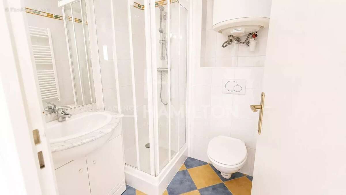 Appartement à MANDELIEU-LA-NAPOULE