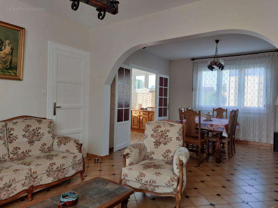 Maison à SAVIGNE-L'EVEQUE