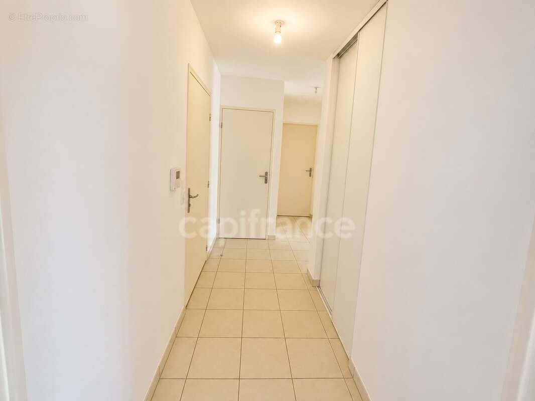 Appartement t3 de 63,05 m² – tres lumineux dans une residence recente (2016) et securisee a saint aubin de medoc (33) - photo 4