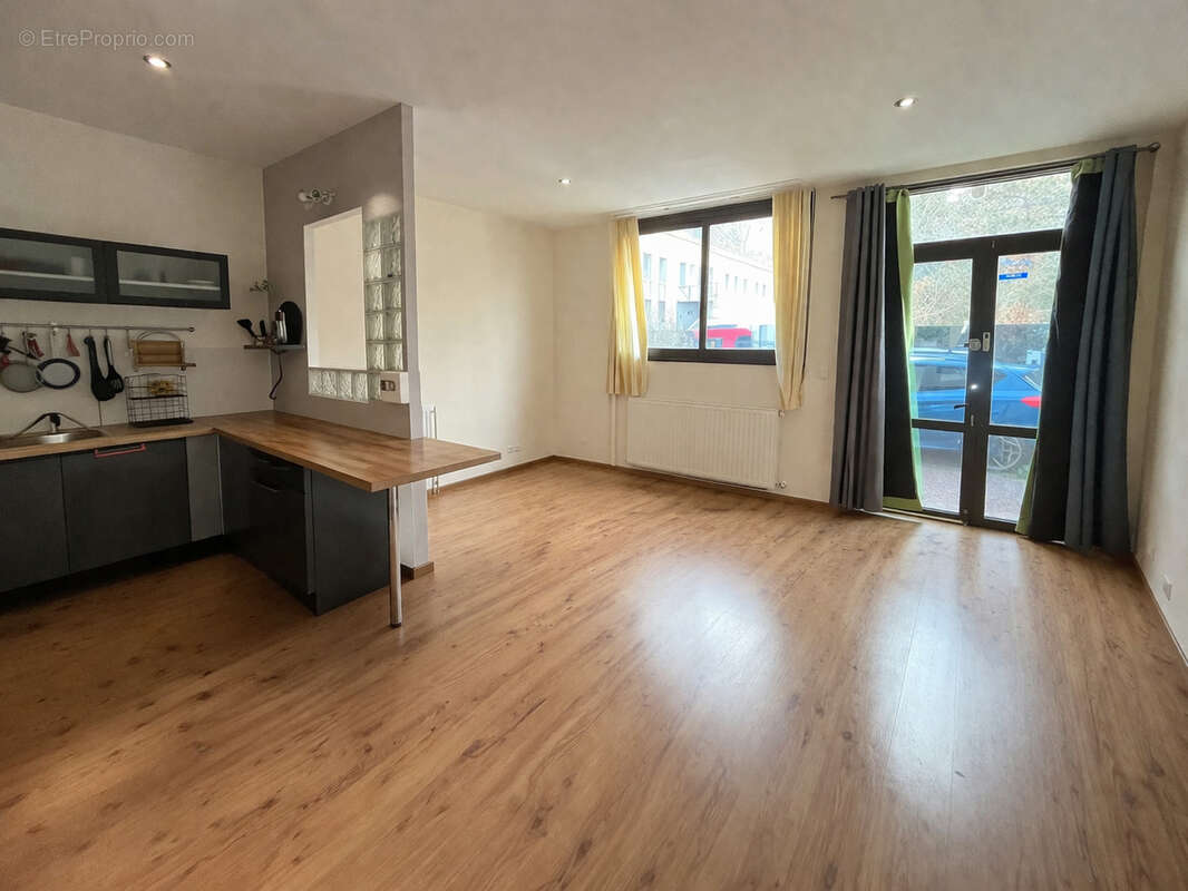 Appartement à SAINT-ETIENNE