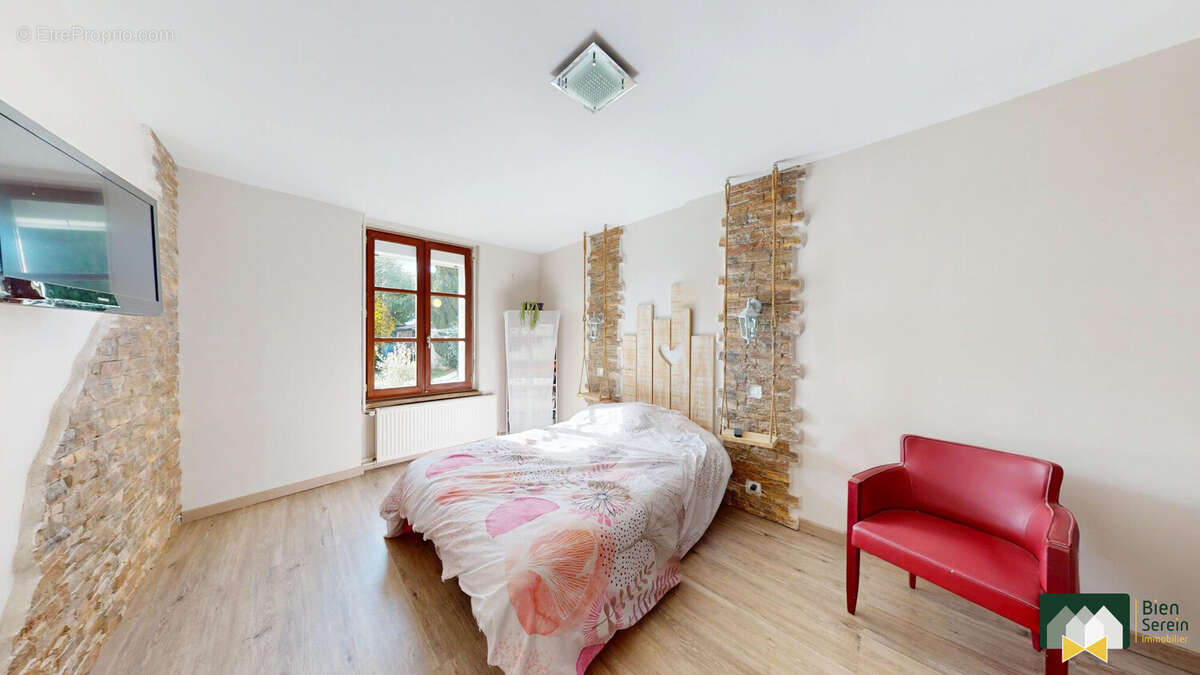CHAMBRE 1 - Maison à FRIAIZE