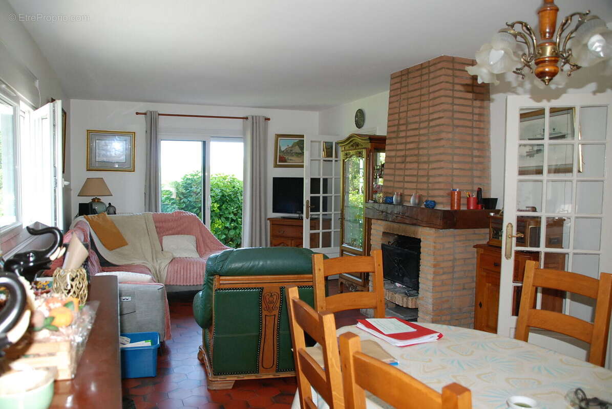Photo 3