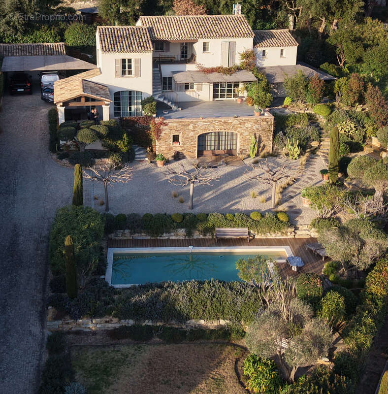 Maison à PLAN-DE-LA-TOUR