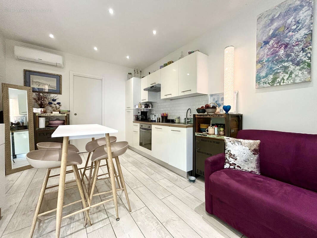 Appartement à ROQUEBRUNE-CAP-MARTIN