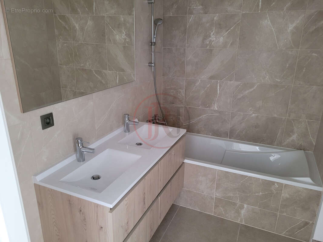 Appartement T4 en R+3 - photo 6