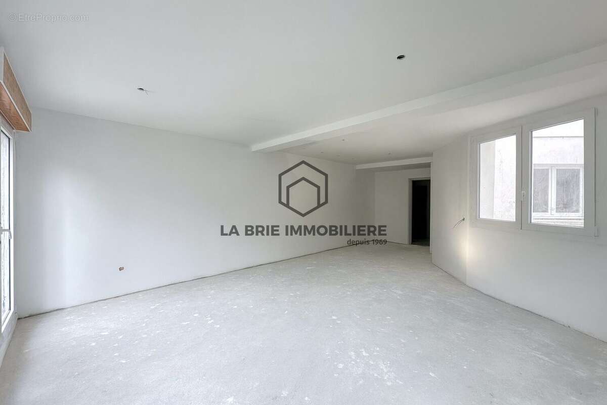Appartement 60 m² à Boissy-Saint-Leger  - photo 5