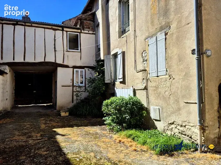 Appartement 300 m² à Gannat  - photo 4