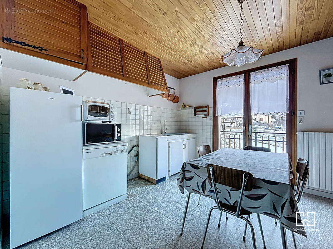 Maison à VILLAR-SAINT-PANCRACE