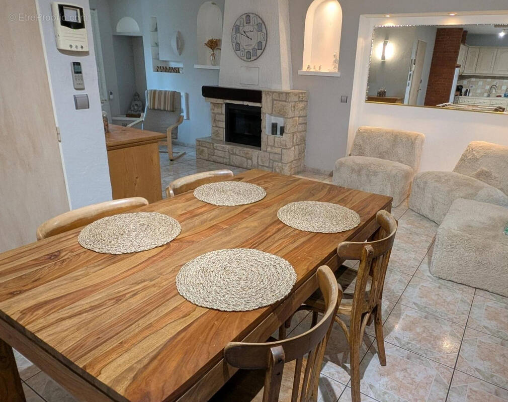 Maison à VILLELONGUE-DE-LA-SALANQUE