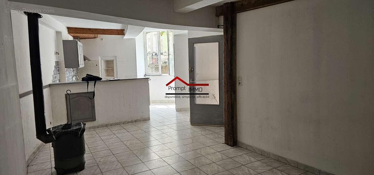 Maison à VILLENEUVE-DE-BERG