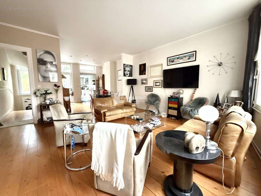 Maison 207 m² à Lille  - photo 4
