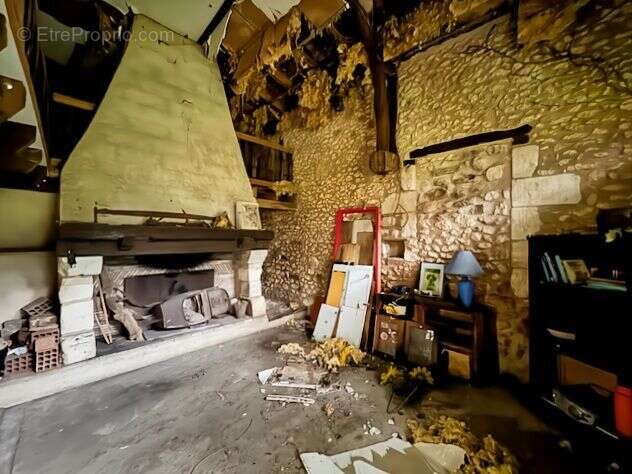 Maison à SAINT-ASTIER