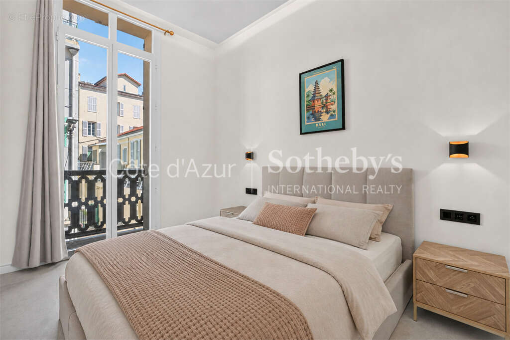 Appartement rénové de 96 m² avec deux suites proche du Palais des Festivals à Cannes - photo 9