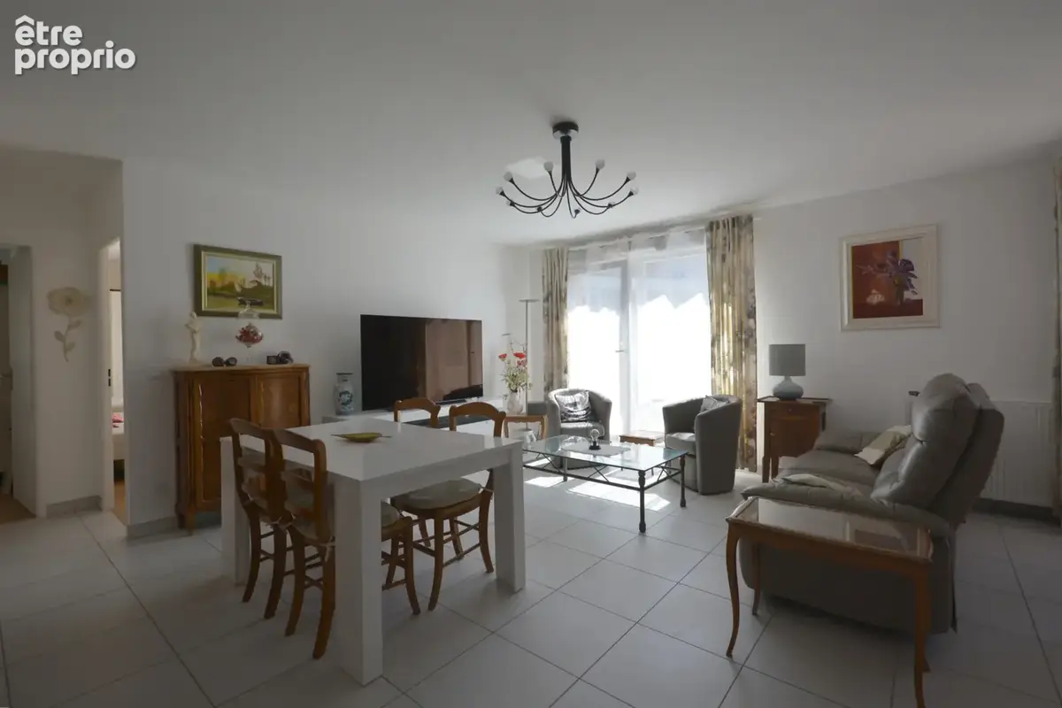 Appartement t4 - terrasse - garage double a cluses - photo 3