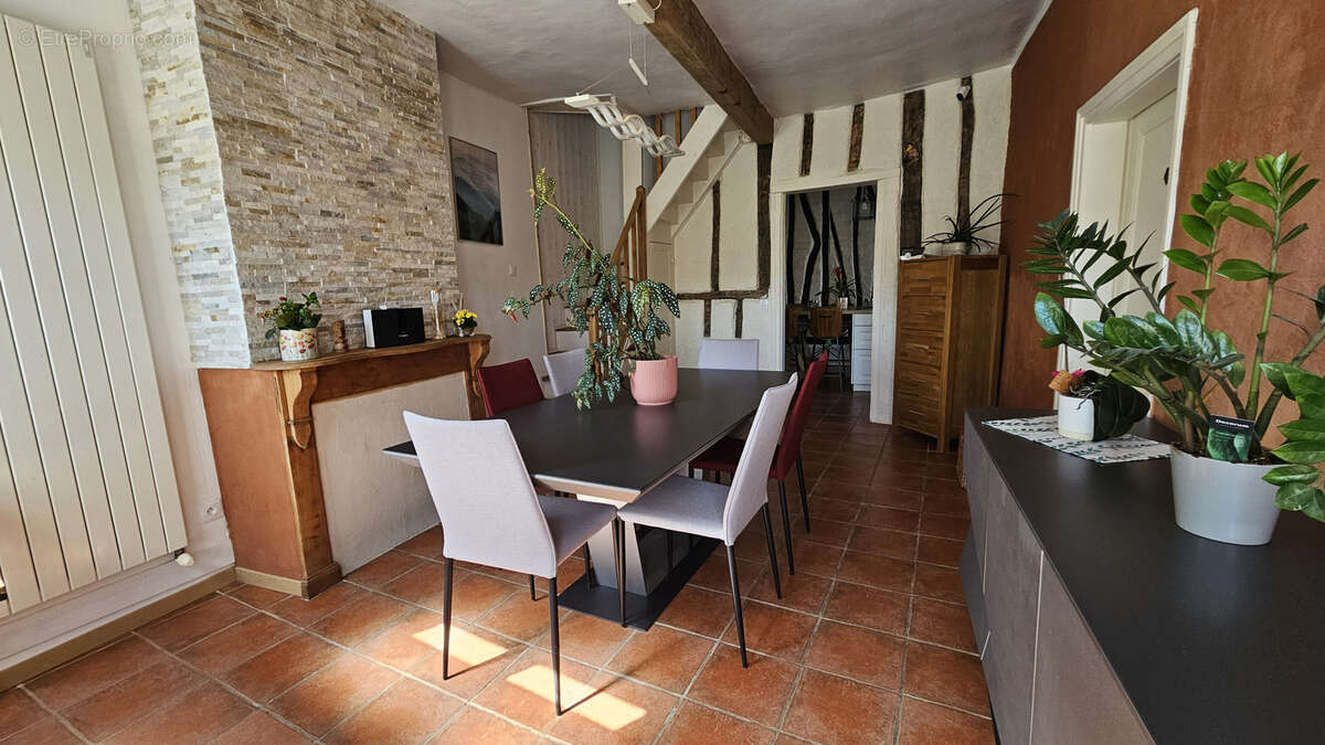 Maison à HALLENCOURT
