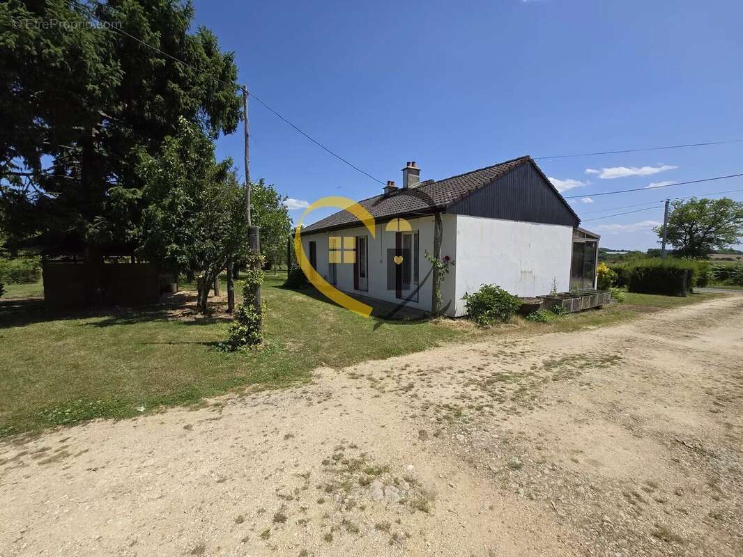 Maison à MENETOU-SALON