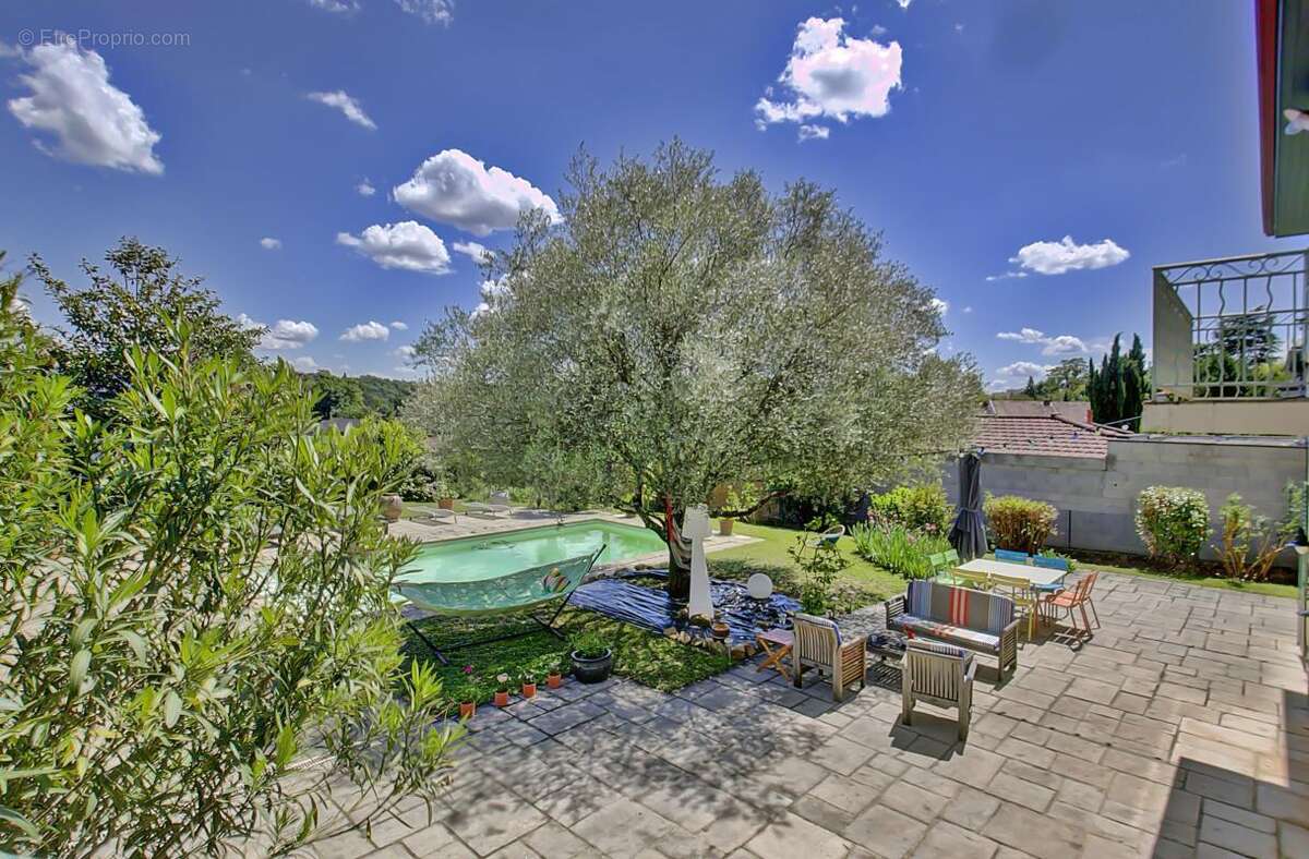 Maison familiale 5 chambres sur un magnifique terrain - photo 8