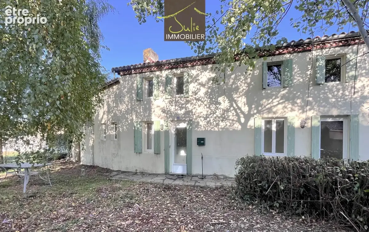 Maison restaurée sur 680m2 de terrain. Idéal 1er achat ou investisseur ! - photo 1