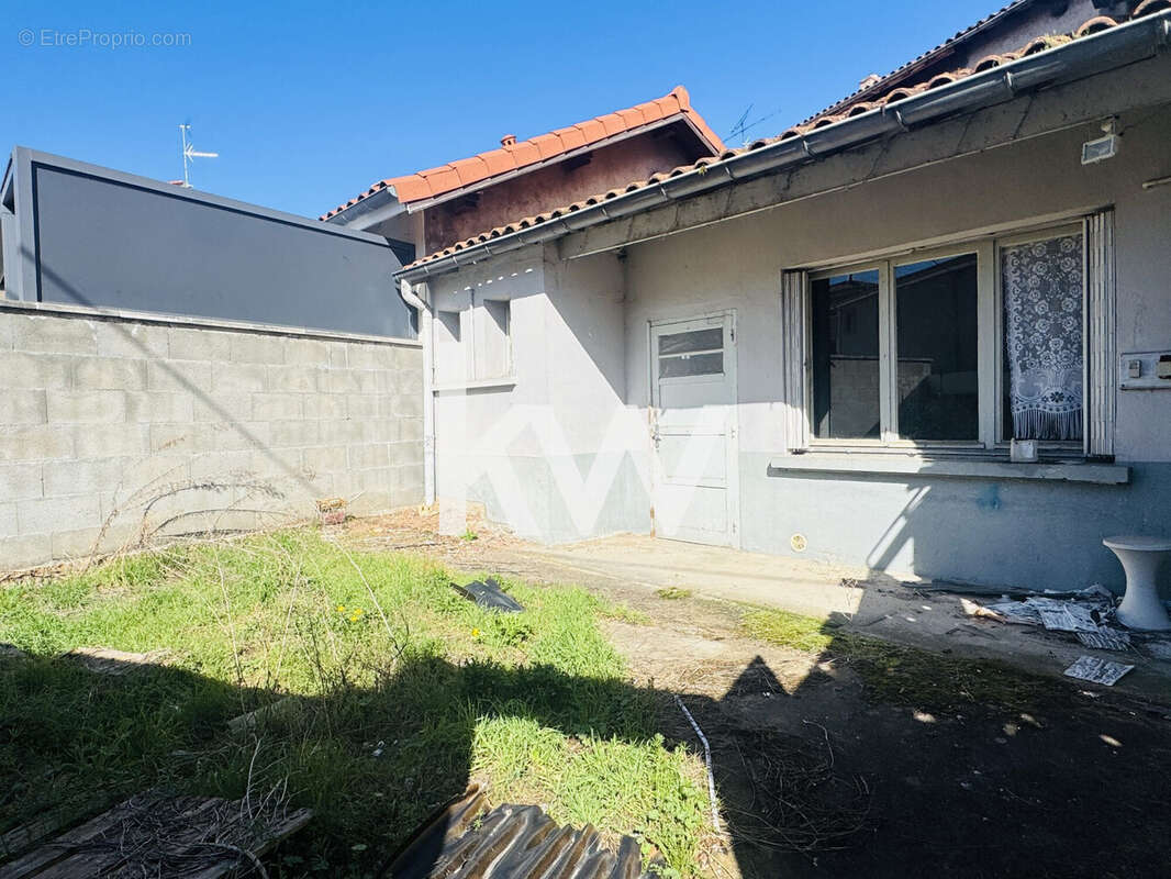 Maison 146 m² à Sury-Le-Comtal  - photo 3