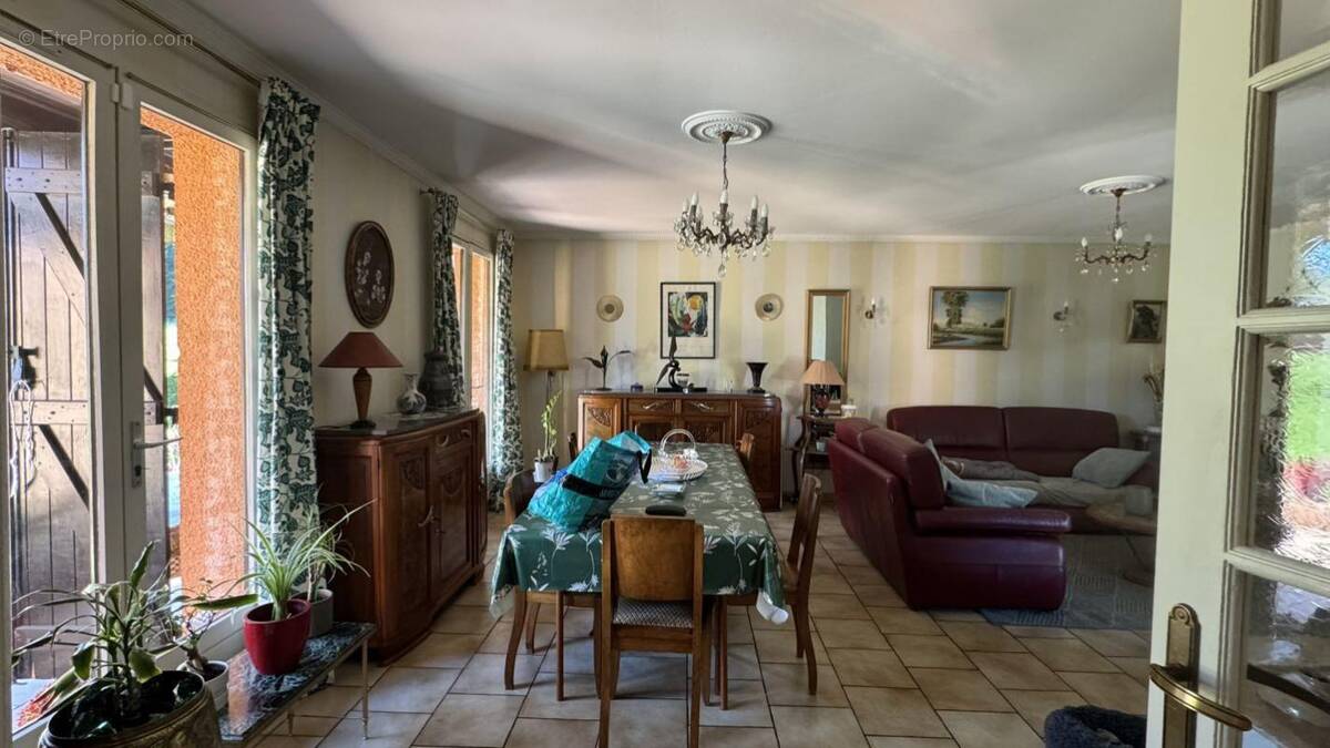 Maison à DORAT