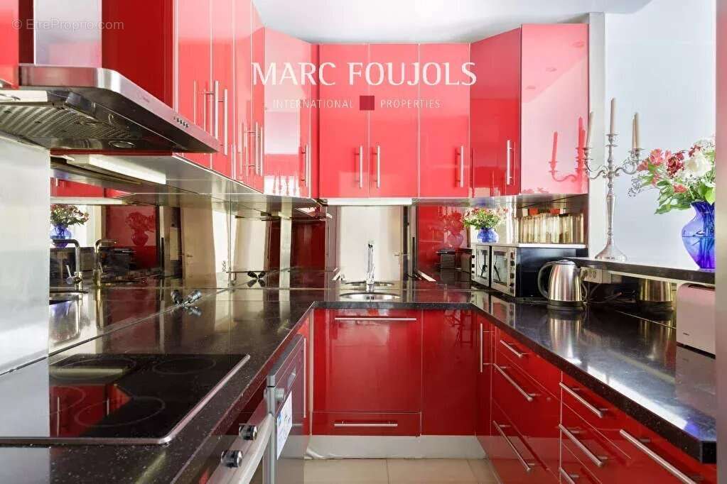 Appartement à PARIS-7E