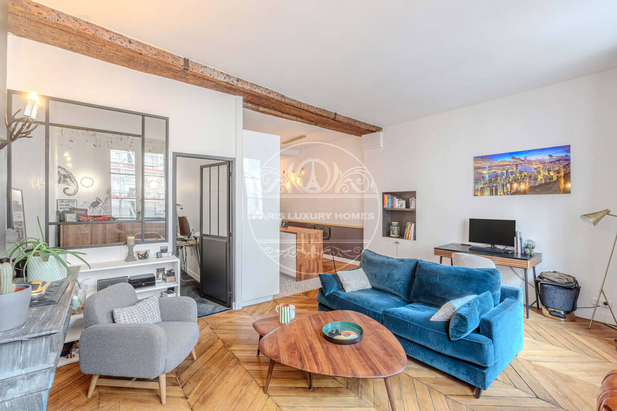 Appartement à PARIS-1E