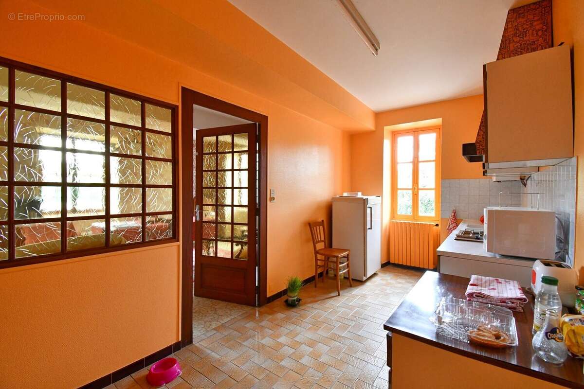 Maison à LA CELLE-EN-MORVAN