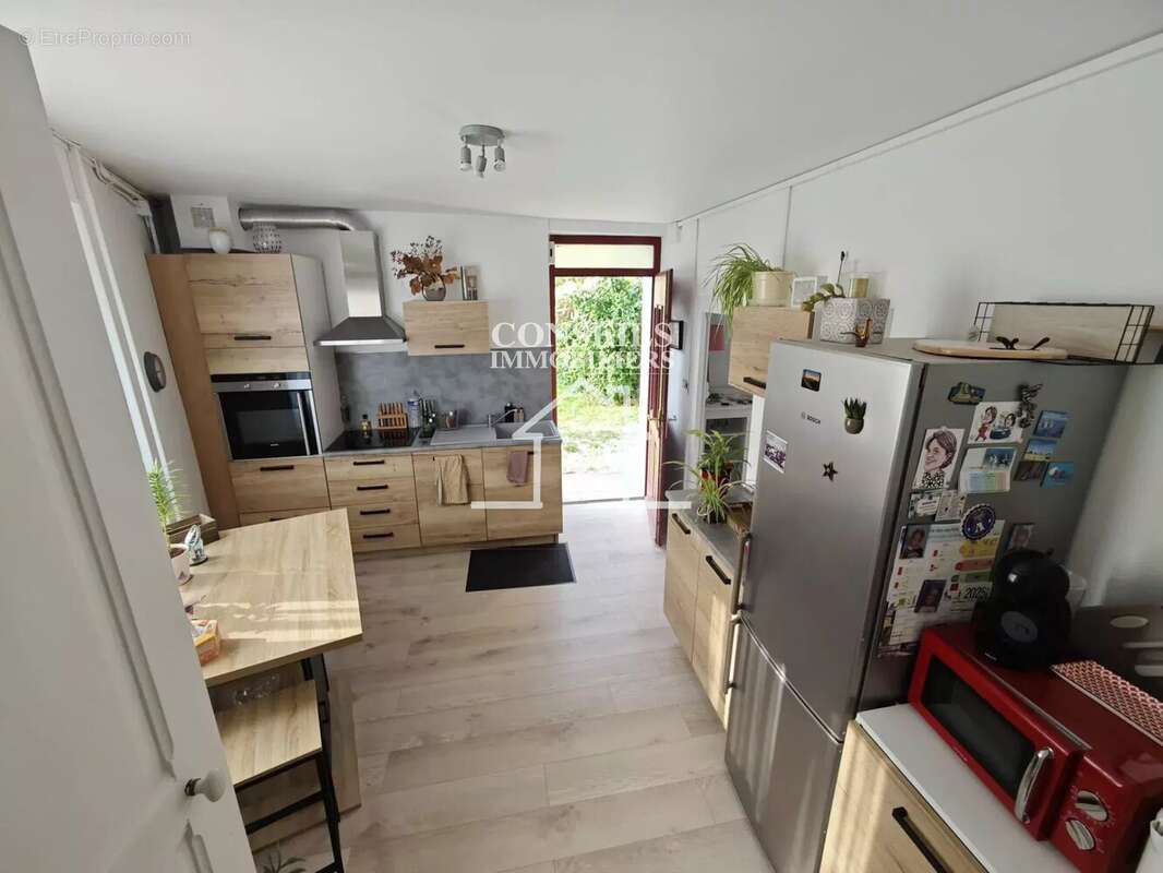 Maison à SAINT-JULIEN-DU-SAULT