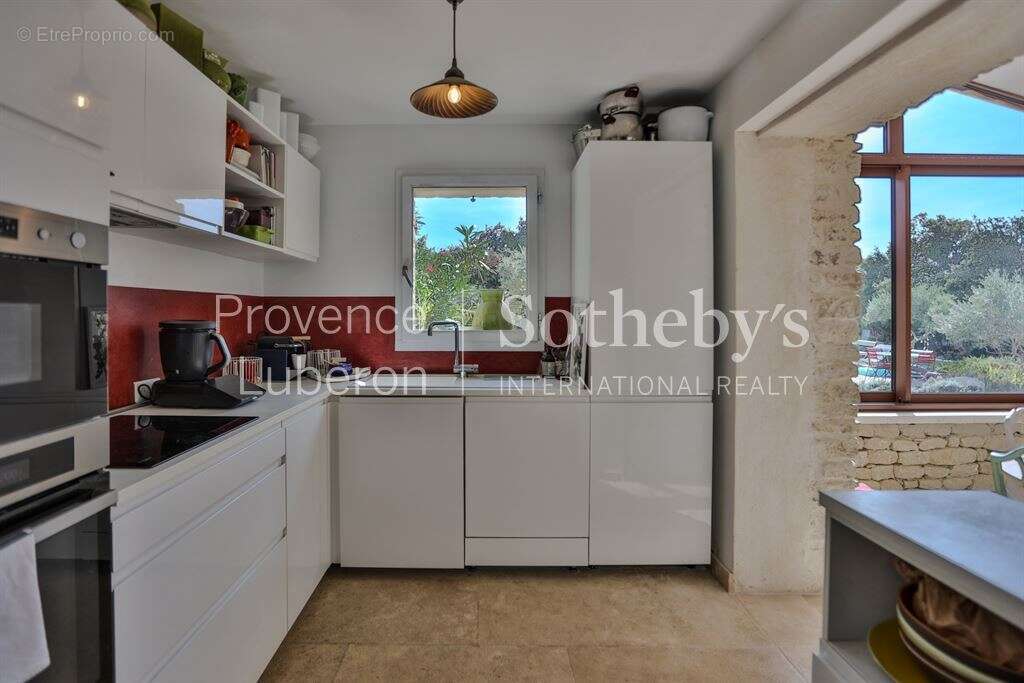 Maison à GORDES