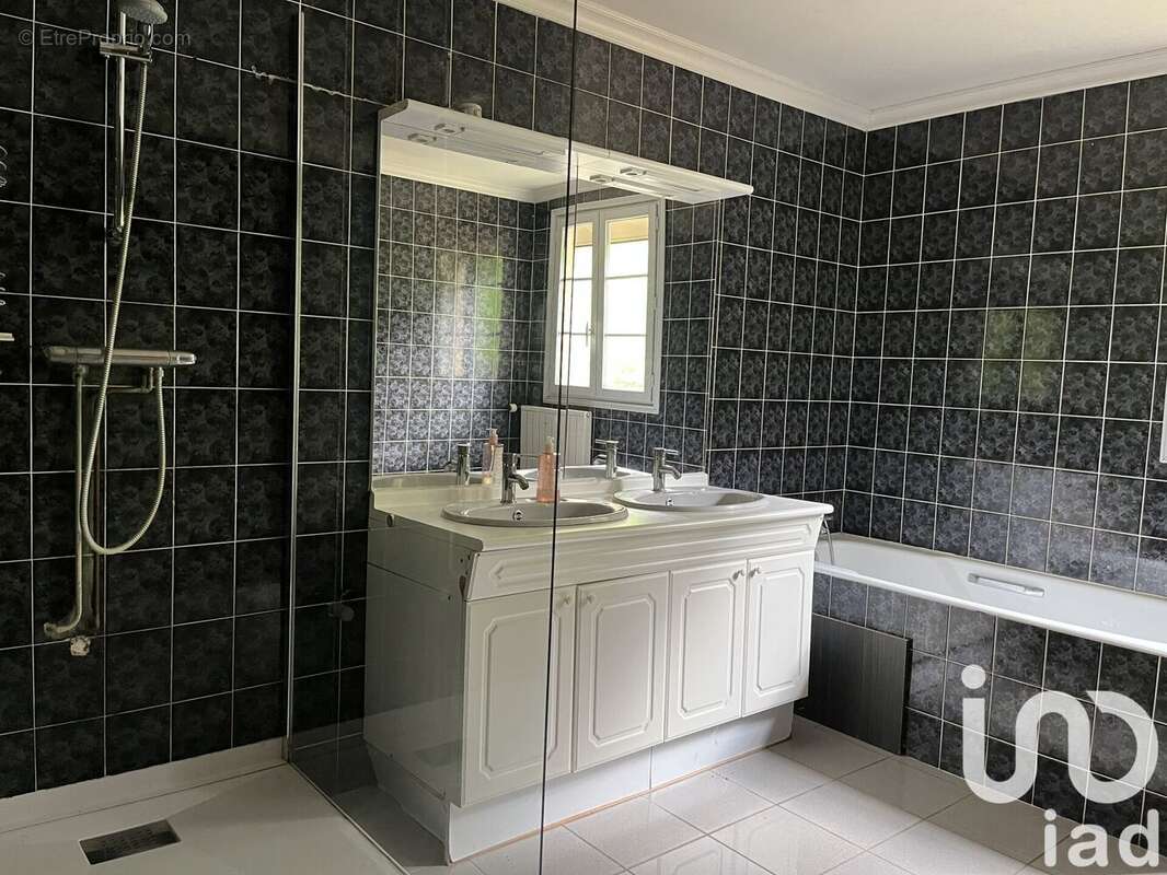 Photo 8 - Maison à FROLOIS