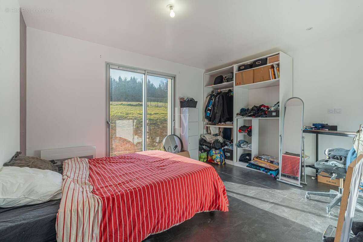 Maison à ORADOUR-SUR-GLANE